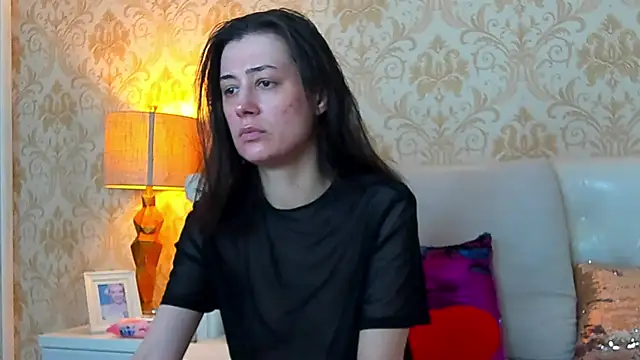 JuliaHunts online show from January 15, 2026, 6:17 am