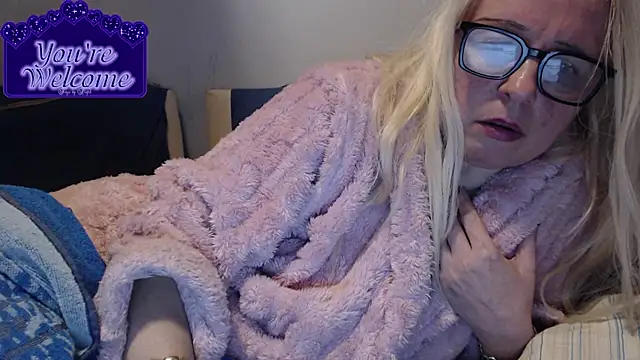 martachatte online show from February 15, 2026, 7:57 pm