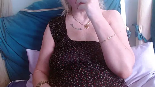 martachatte online show from May 6, 2026, 8:29 am
