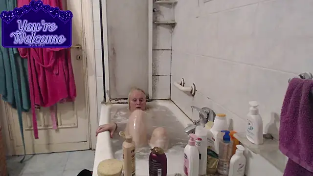 martachatte online show from February 5, 2026, 9:21 pm