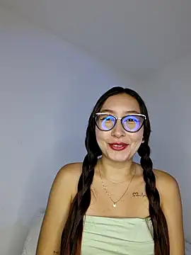 ariel35 online show from June 7, 2026, 7:19 pm