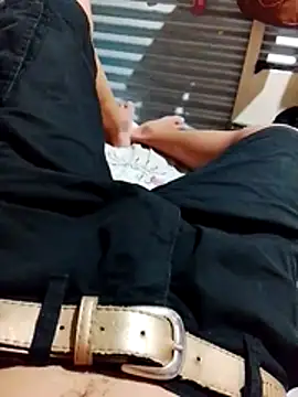 Snapshot of Uriel1615 chatting on March 18, 2026, 7:15 pm Uriel1615 online show from March 18, 2026, 7:15 pm