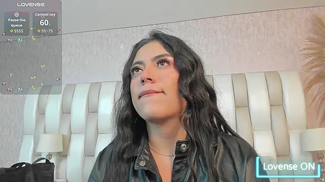 Rebeca jones online show from June 10, 2026, 12:17 pm