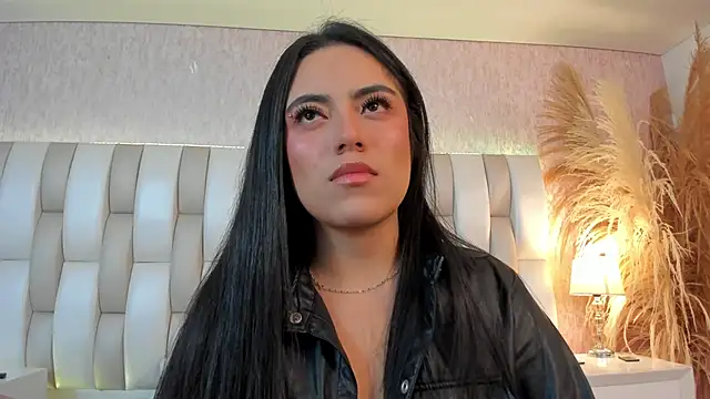 Rebeca jones online show from June 3, 2026, 12:28 pm