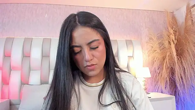 Rebeca jones online show from July 7, 2026, 1:14 pm