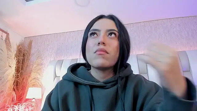 Rebeca jones online show from February 16, 2026, 12:37 pm