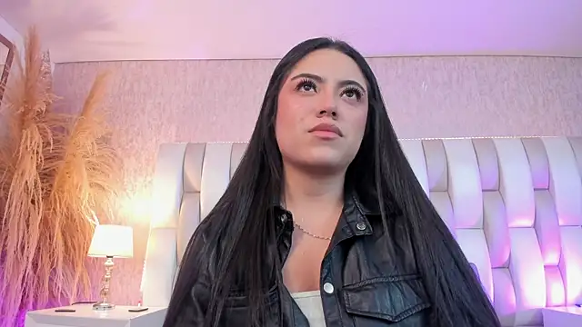 Rebeca jones online show from July 29, 2026, 1:21 pm