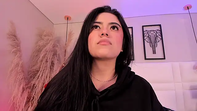 Rebeca jones online show from October 16, 2025, 12:35 pm