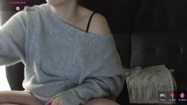 Snapshot of Mia_G0ld chatting on March 2, 2026, 2:13 pm Mia G0ld online show from March 2, 2026, 2:13 pm