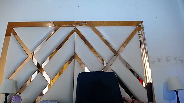 nathaly low1 online show from March 6, 2026, 12:44 pm