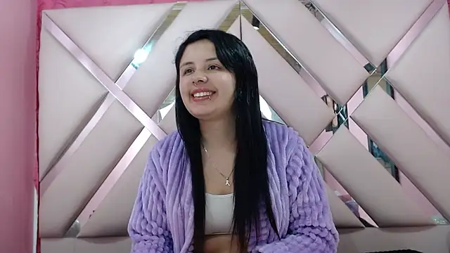 nathaly low1 online show from September 16, 2025, 3:29 am