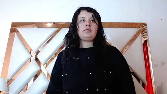 nathaly low1 online show from February 20, 2026, 12:51 pm