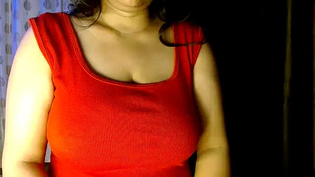 Snapshot of janifer001 chatting on February 19, 2026, 12:29 am janifer001 online show from February 19, 2026, 12:29 am