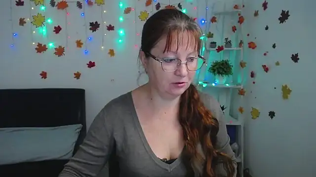 VanessaHotts online show from November 10, 2025, 5:56 am