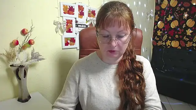 VanessaHotts online show from November 24, 2025, 6:02 am