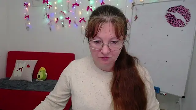 VanessaHotts online show from April 24, 2026, 5:31 am