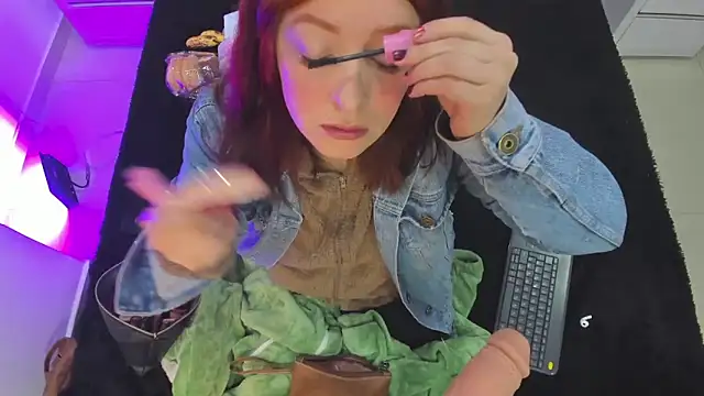 JulietaAlves online show from December 15, 2025, 11:38 am