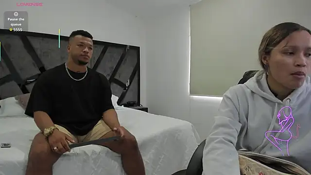 AnnieAndStefan online show from September 29, 2025, 2:23 pm