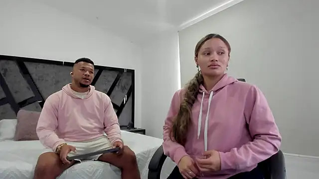 AnnieAndStefan online show from October 10, 2025, 1:23 pm