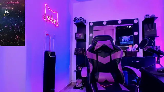 Snapshot of miss_kitty chatting on March 13, 2026, 11:10 pm miss kitty online show from March 13, 2026, 11:10 pm