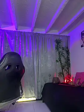 lonely shewolf online show from April 24, 2026, 4:53 pm