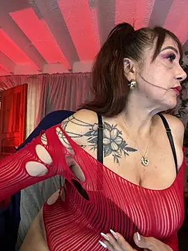 lonely shewolf online show from July 28, 2026, 6:20 pm