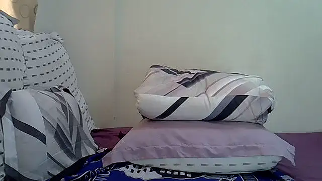 AddictiveAssCurves online show from November 20, 2025, 11:33 am