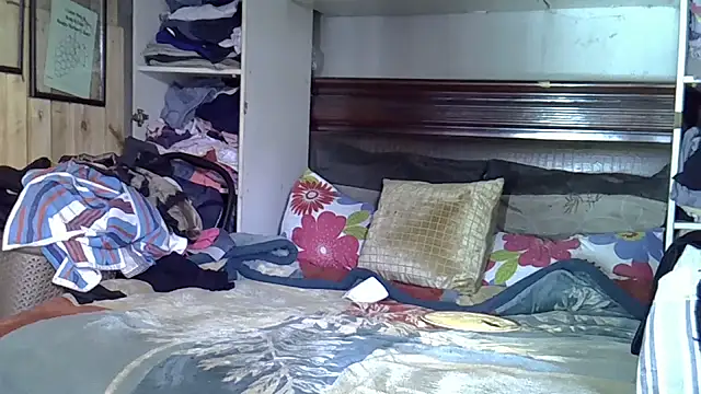 AddictiveAssCurves online show from February 20, 2026, 7:21 am