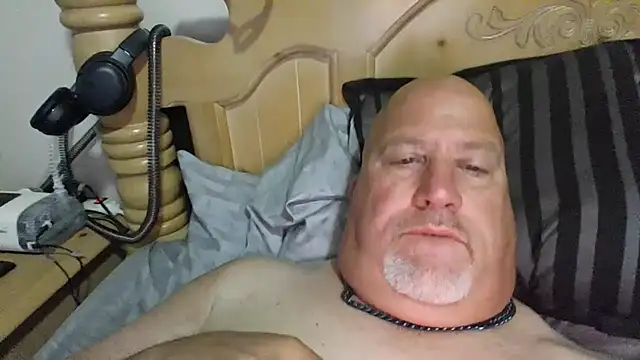 Bigbear0563 online show from September 26, 2025, 6:20 am