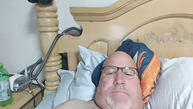 Bigbear0563 online show from March 4, 2026, 4:37 pm