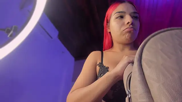 Snapshot of Emmily_Savage chatting on March 11, 2026, 11:48 am Emmily Savage online show from March 11, 2026, 11:48 am