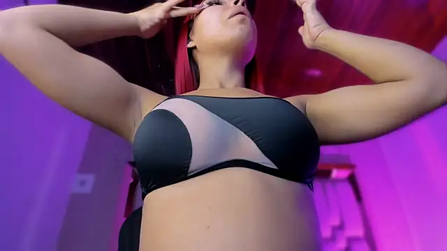 Emmily Savage online show from November 8, 2025, 10:41 am