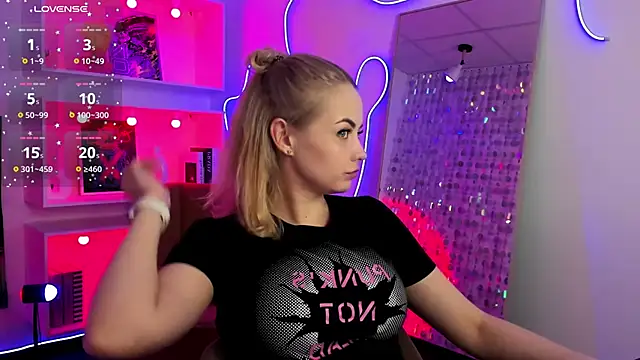 Snapshot of StephanieSweety chatting on March 20, 2026, 5:47 pm StephanieSweety online show from March 20, 2026, 5:47 pm