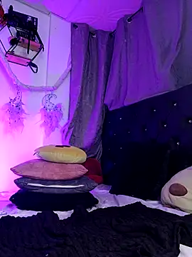 Piafisher1 online show from December 19, 2025, 1:20 am