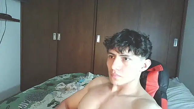 Snapshot of aresholland chatting on September 25, 2025, 4:40 am aresholland online show from September 25, 2025, 4:40 am