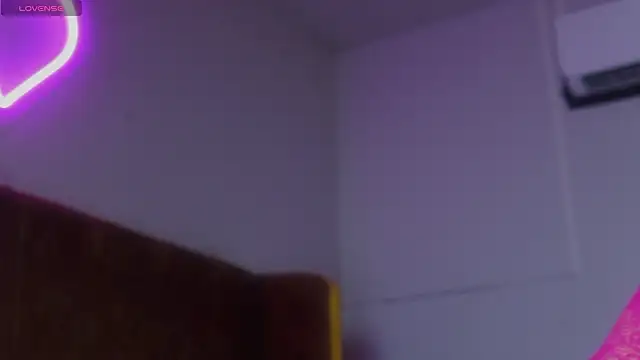 Snapshot of laybunny1 chatting on March 15, 2026, 6:59 pm laybunny1 online show from March 15, 2026, 6:59 pm