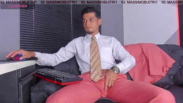 Snapshot of massimo_g chatting on June 6, 2026, 11:59 am massimo g online show from June 6, 2026, 11:59 am