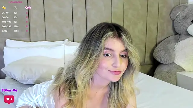 Isabellacharm online show from March 11, 2025, 8:20 pm