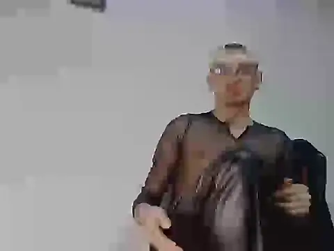 MariusL91908844 online show from February 1, 2026, 6:06 pm