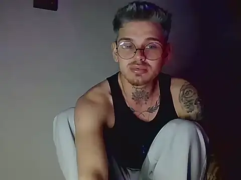 MariusL91908844 online show from February 4, 2026, 8:59 pm