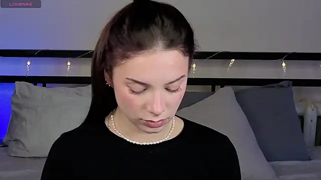 Snapshot of sinthiaroze chatting on October 18, 2025, 5:26 pm sinthiaroze online show from October 18, 2025, 5:26 pm