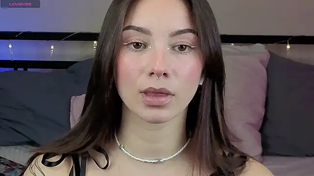 Snapshot of sinthiaroze chatting on November 17, 2025, 7:18 pm sinthiaroze online show from November 17, 2025, 7:18 pm