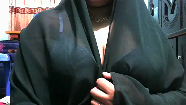 Snapshot of Bengalisexygirl chatting on October 29, 2025, 1:43 pm Bengalisexygirl online show from October 29, 2025, 1:43 pm