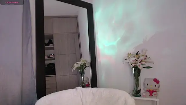 cristal sexybody online show from February 18, 2025, 4:26 am