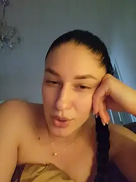 Snapshot of moniqque chatting on July 12, 2026, 2:40 pm moniqque online show from July 12, 2026, 2:40 pm