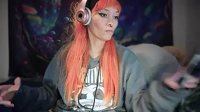 FRRANNKIE online show from November 9, 2025, 8:02 pm