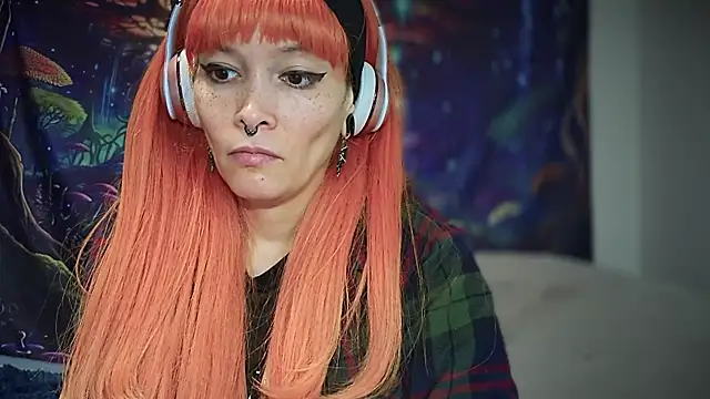 FRRANNKIE online show from November 19, 2025, 9:59 pm