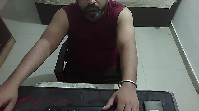 Snapshot of rentarob chatting on May 13, 2026, 2:57 pm rentarob online show from May 13, 2026, 2:57 pm
