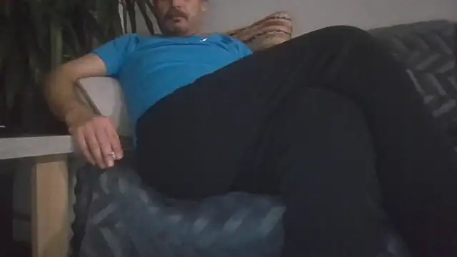 reslerkek31 online show from February 22, 2026, 11:06 pm