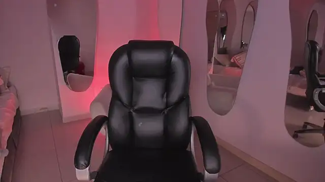 MileyCruz  online show from March 12, 2025, 9:44 am